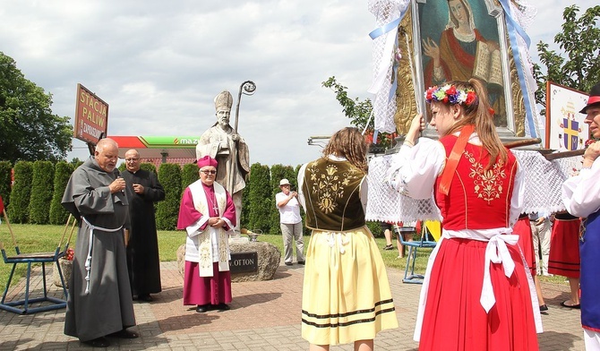 Kaszubi zaglądają tu coraz częściej. Odpust Kaszubski w Polanowie