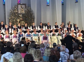 Stalowa Wola, kościół MBKP. Koncert "Śląska".