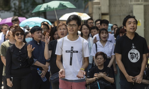 Zamieszki w Hongkongu: Biskup rozpłakał się w czasie kazania