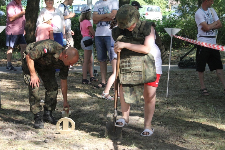 Militarnie w Nowej Dębie