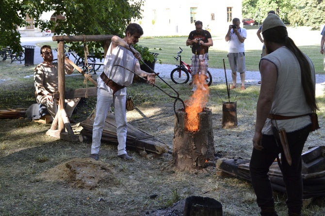 Piknik archeologiczny w Tarnobrzegu-Dzikowie