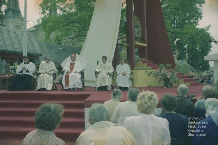 Koronacja obrazu Matki Bożej Cierpliwie Słuchającej w Rokitnie