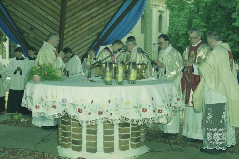 Koronacja obrazu Matki Bożej Cierpliwie Słuchającej w Rokitnie