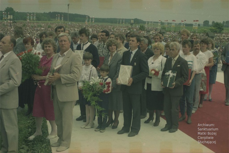 Koronacja obrazu Matki Bożej Cierpliwie Słuchającej w Rokitnie