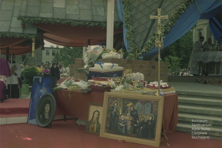 Koronacja obrazu Matki Bożej Cierpliwie Słuchającej w Rokitnie