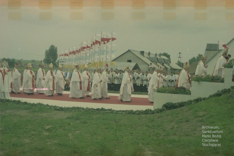 Koronacja obrazu Matki Bożej Cierpliwie Słuchającej w Rokitnie