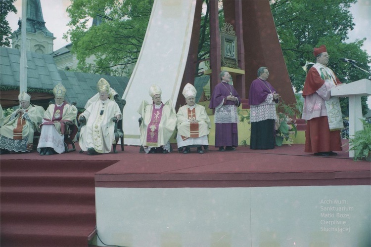 Koronacja obrazu Matki Bożej Cierpliwie Słuchającej w Rokitnie