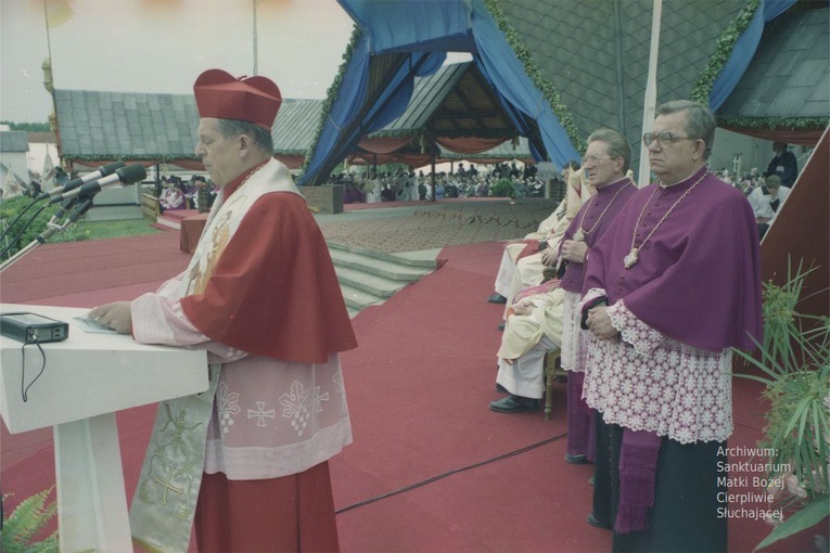 Koronacja obrazu Matki Bożej Cierpliwie Słuchającej w Rokitnie