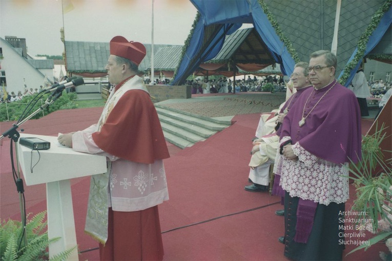 Koronacja obrazu Matki Bożej Cierpliwie Słuchającej w Rokitnie