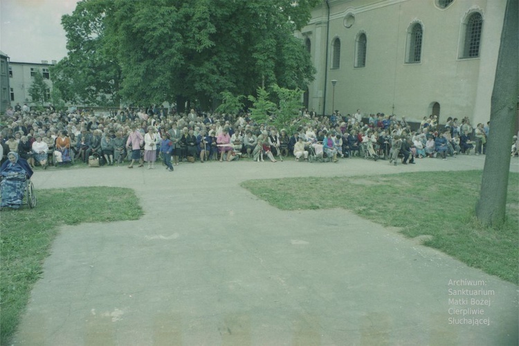 Koronacja obrazu Matki Bożej Cierpliwie Słuchającej w Rokitnie