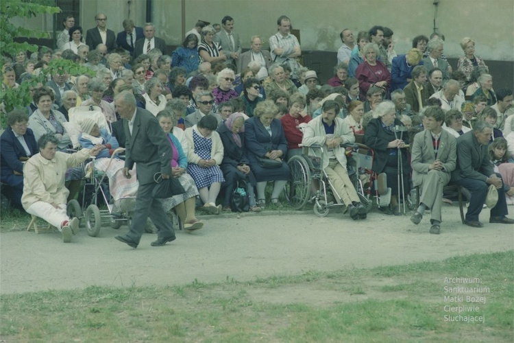 Koronacja obrazu Matki Bożej Cierpliwie Słuchającej w Rokitnie