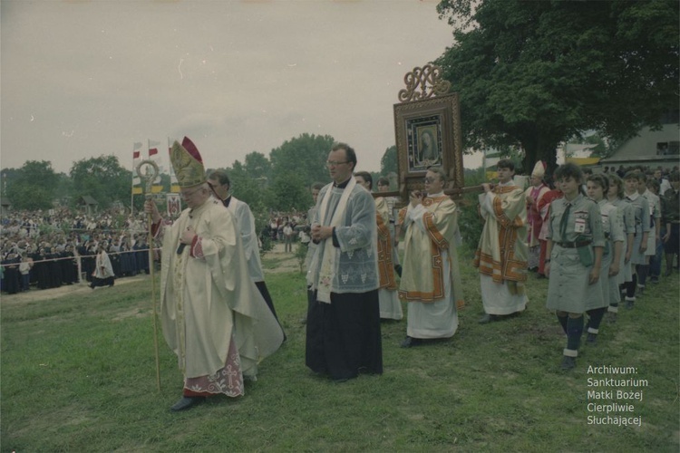 Koronacja obrazu Matki Bożej Cierpliwie Słuchającej w Rokitnie