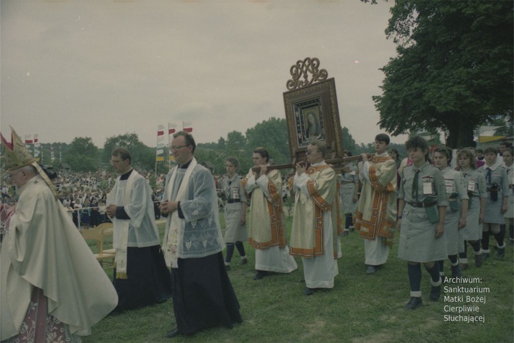 Koronacja obrazu Matki Bożej Cierpliwie Słuchającej w Rokitnie