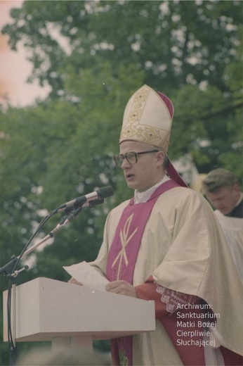 Koronacja obrazu Matki Bożej Cierpliwie Słuchającej w Rokitnie