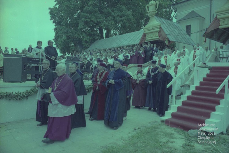 Koronacja obrazu Matki Bożej Cierpliwie Słuchającej w Rokitnie