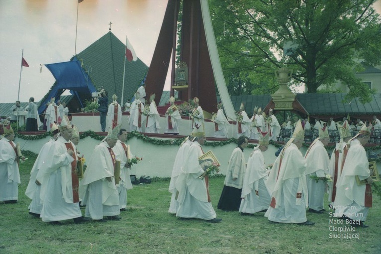 Koronacja obrazu Matki Bożej Cierpliwie Słuchającej w Rokitnie
