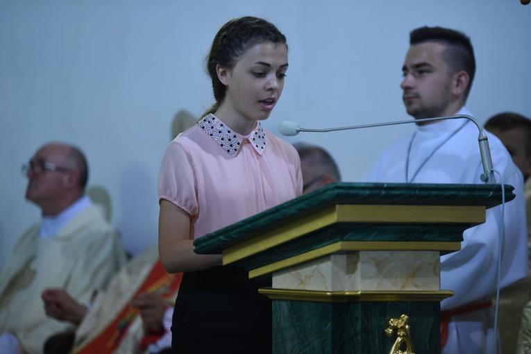 Nowy ołtarz w Domosławicach