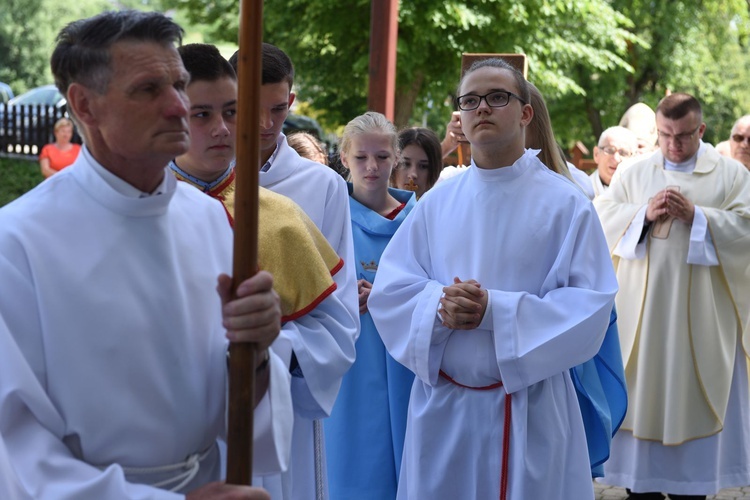 Nowy ołtarz w Domosławicach