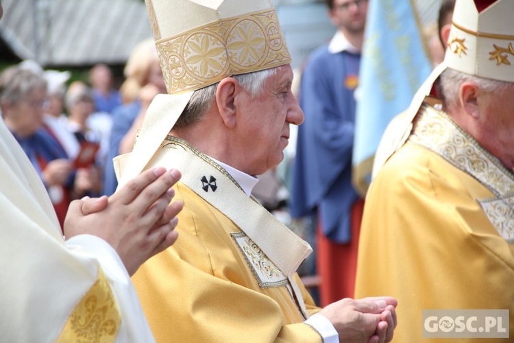 Odpust w sanktuarium Matki Bożej Cierpliwie Słuchającej w Rokitnie