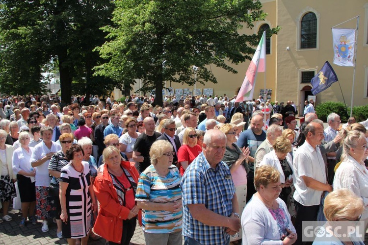 Odpust w sanktuarium Matki Bożej Cierpliwie Słuchającej w Rokitnie