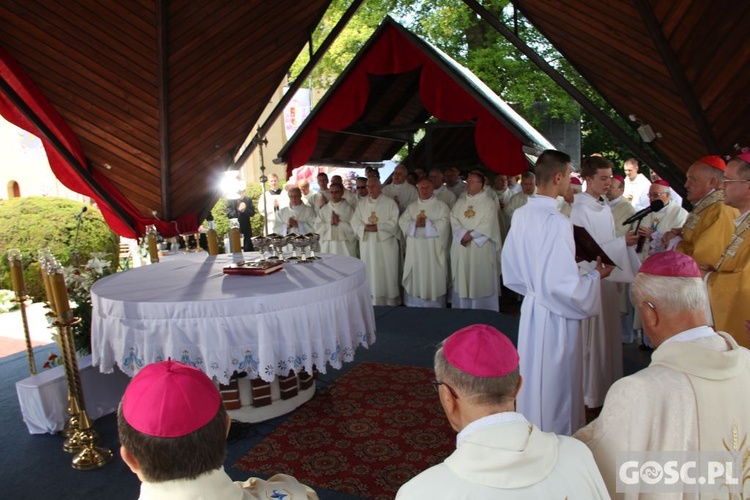 Odpust w sanktuarium Matki Bożej Cierpliwie Słuchającej w Rokitnie