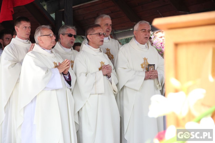 Odpust w sanktuarium Matki Bożej Cierpliwie Słuchającej w Rokitnie