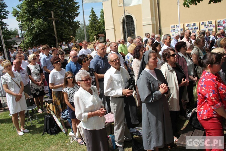 Odpust w sanktuarium Matki Bożej Cierpliwie Słuchającej w Rokitnie