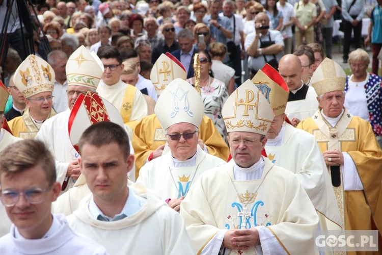 Odpust w sanktuarium Matki Bożej Cierpliwie Słuchającej w Rokitnie