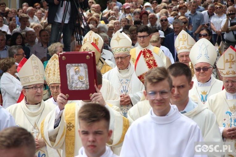 Odpust w sanktuarium Matki Bożej Cierpliwie Słuchającej w Rokitnie