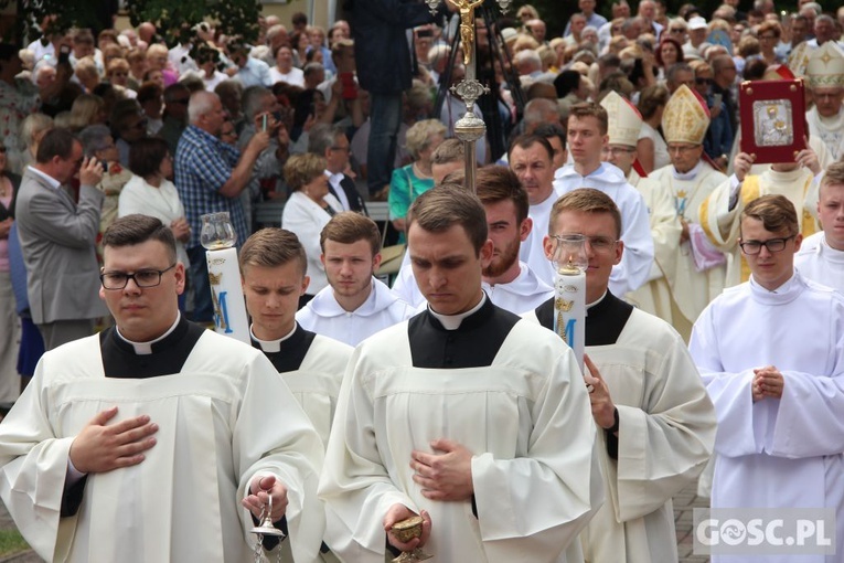 Odpust w sanktuarium Matki Bożej Cierpliwie Słuchającej w Rokitnie