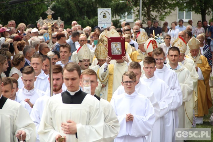 Odpust w sanktuarium Matki Bożej Cierpliwie Słuchającej w Rokitnie