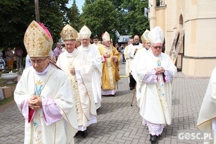 Odpust w sanktuarium Matki Bożej Cierpliwie Słuchającej w Rokitnie