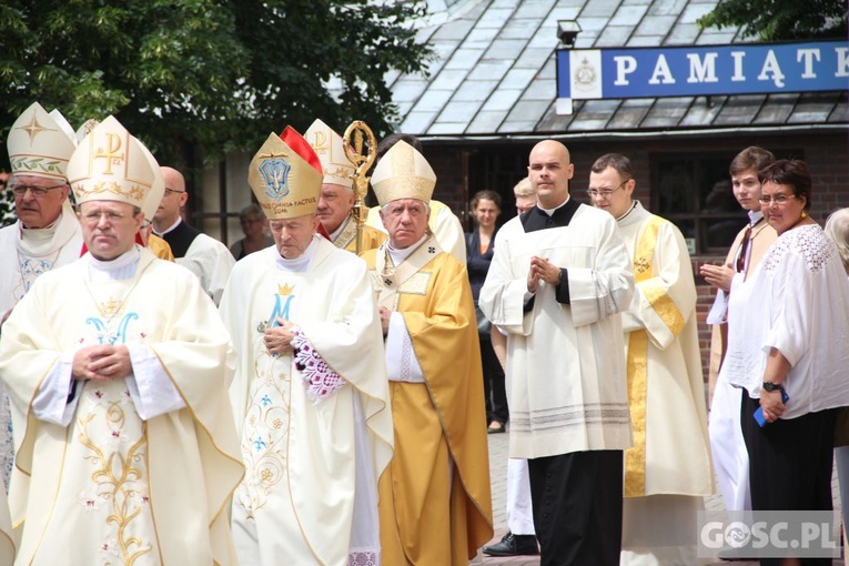 Odpust w sanktuarium Matki Bożej Cierpliwie Słuchającej w Rokitnie