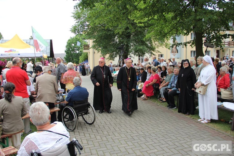 Odpust w sanktuarium Matki Bożej Cierpliwie Słuchającej w Rokitnie