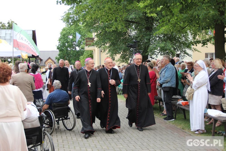 Odpust w sanktuarium Matki Bożej Cierpliwie Słuchającej w Rokitnie