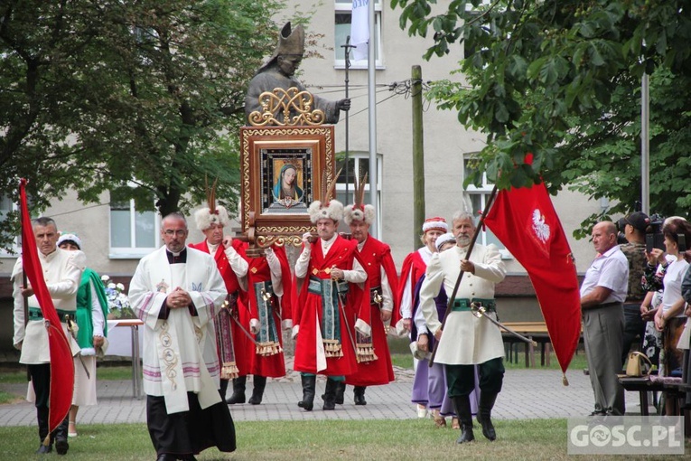 Odpust w sanktuarium Matki Bożej Cierpliwie Słuchającej w Rokitnie
