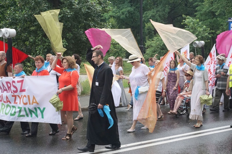 Marsz dla życia i rodziny w Zabrzu