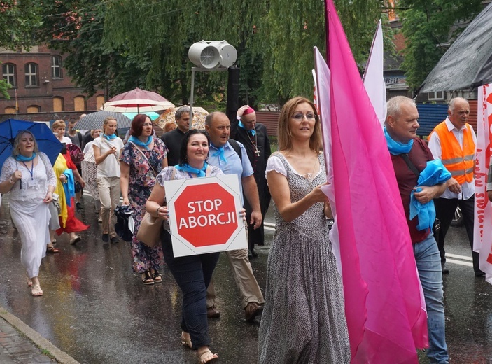 Marsz dla życia i rodziny w Zabrzu