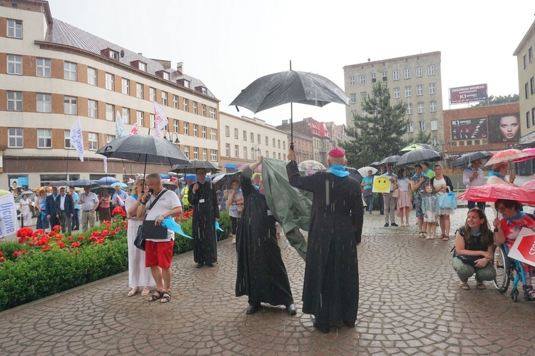 Marsz dla życia i rodziny w Zabrzu