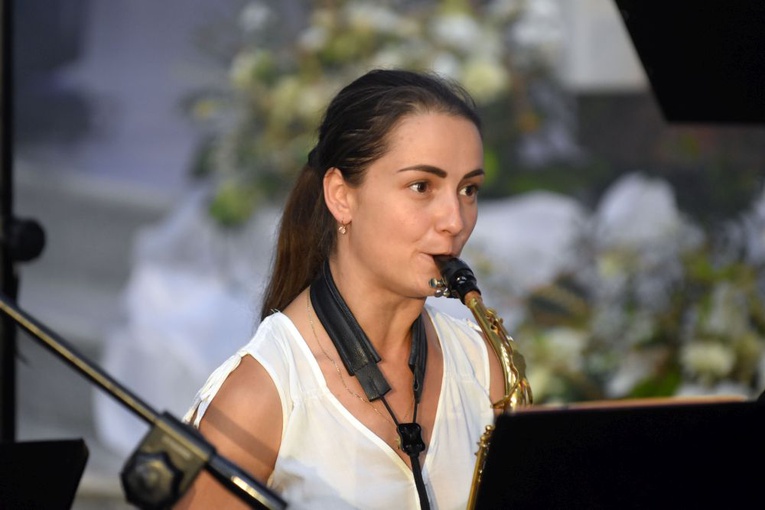 Koncert "On żyje" w Świdnicy