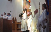 Eucharystia przy krzyżu papieskim 