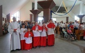 Eucharystia przy krzyżu papieskim 