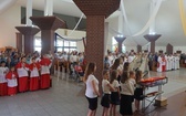 Eucharystia przy krzyżu papieskim 