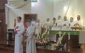 Eucharystia przy krzyżu papieskim 