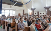 Eucharystia przy krzyżu papieskim 
