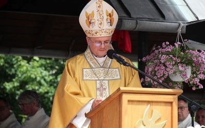 Bp Tadeusz Lityński w obiektywie