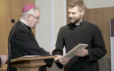 W tym roku dekrety na nowe placówki i do nowych zadań duszpasterskich odebrało 58 kapłanów diecezji warszawsko-praskiej