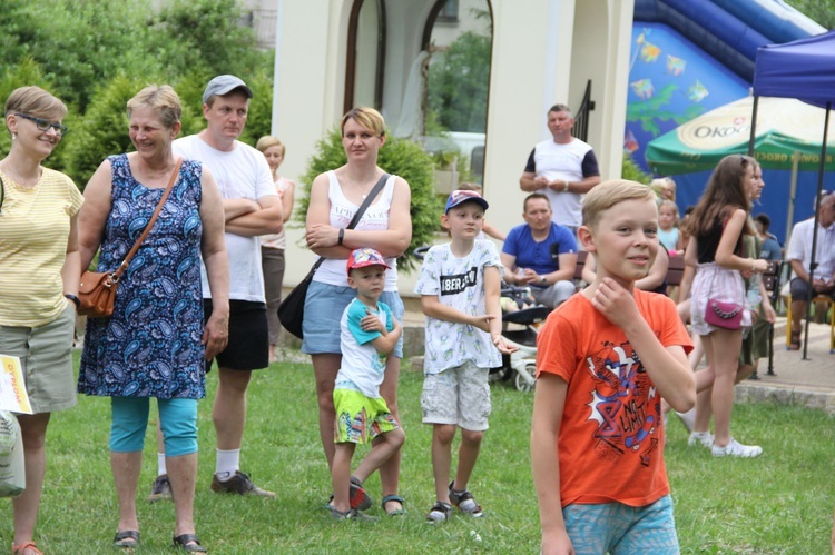 Festyn parafialny w Zbylitowskiej Górze