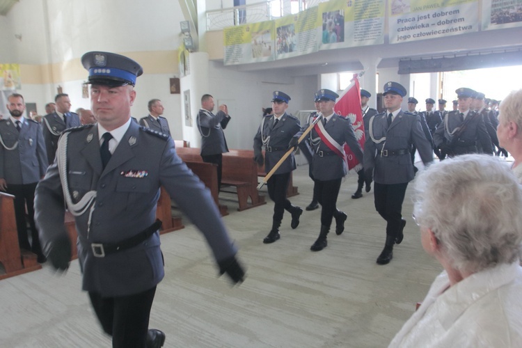 Policyjne Dęby Pamięci w Legnicy