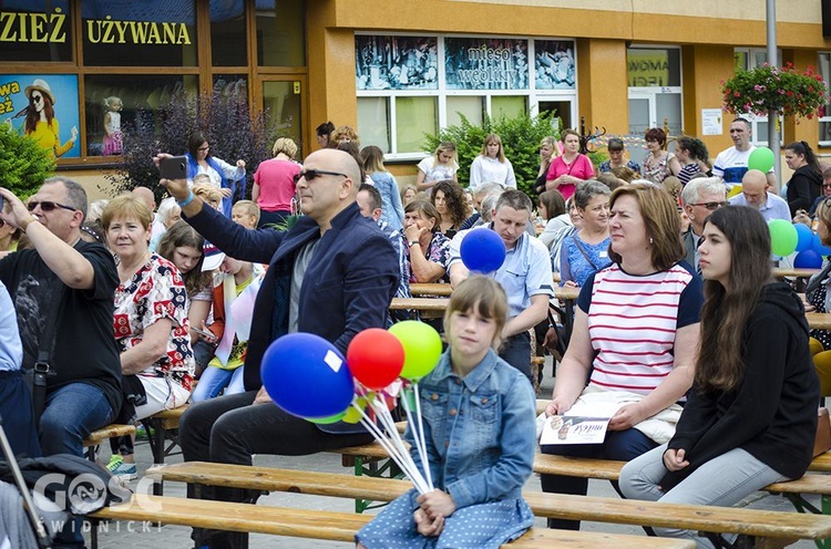 Marsz dla życia i rodziny i koncert w Nowej Rudzie